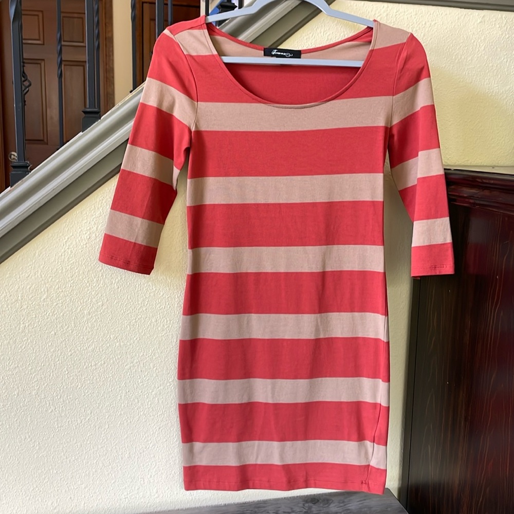 Forever 21 Rust & Beige Colored 3/4 Sleeve Fitted Mini Dress Size Small